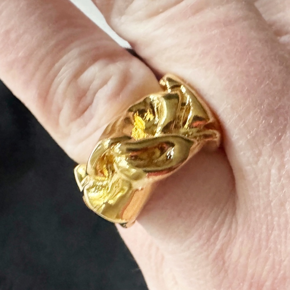 NWT Gorgeous Jennifer Fisher Gold Knot Ring